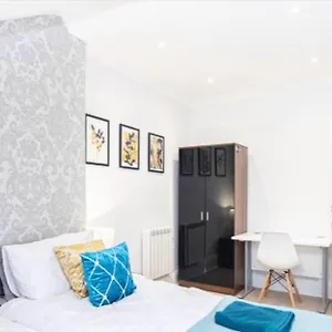 https://fantastic-apartment-with-views-parking.bournemouth-hotels.org