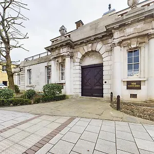 https://stunning-apartment-in-the-heart-of-southampton.bournemouth-hotels.org