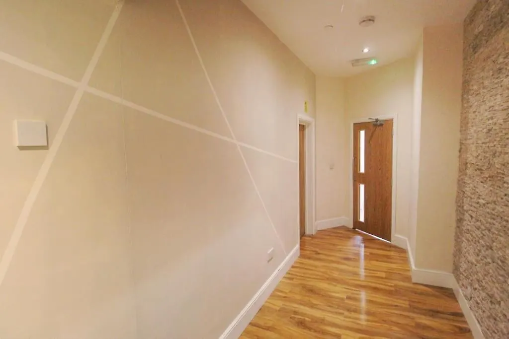 Spacious 1 Bed Apartment 1 Minute Walk From Square Nottingham