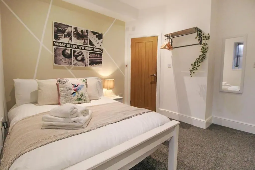 Spacious 1 Bed Apartment 1 Minute Walk From Square Nottingham 0*,